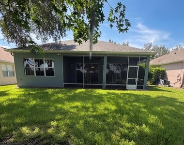 129 Crepe Myrtle Drive - Photo Thumbnail 5