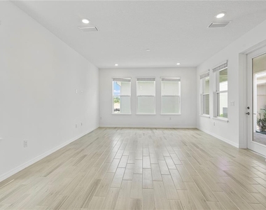 15153 Summer Harvest Street - Photo Thumbnail 14