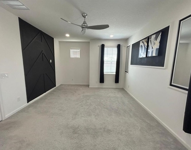 1229 Hendon Loop - Photo Thumbnail 22