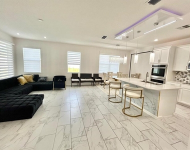 1229 Hendon Loop - Photo Thumbnail 7