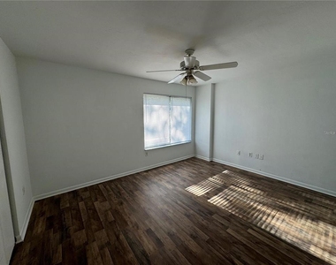 2300 Sw 43rd Street - Photo Thumbnail 11