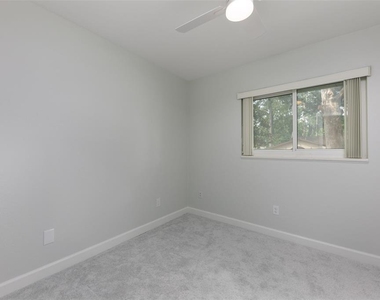 5621 Nw 29th Terrace - Photo Thumbnail 20