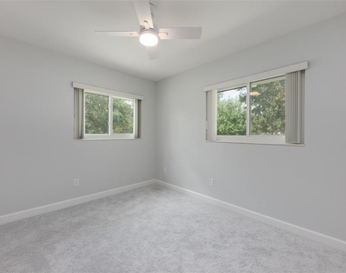 5621 Nw 29th Terrace - Photo Thumbnail 17