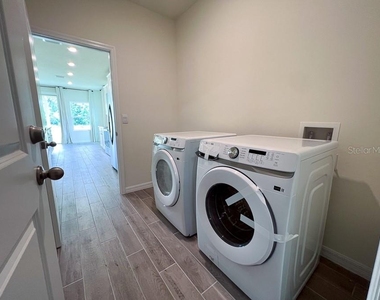 1315 Nw 132nd Circle - Photo Thumbnail 11