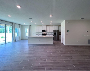 1315 Nw 132nd Circle - Photo Thumbnail 3