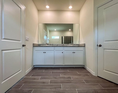 1315 Nw 132nd Circle - Photo Thumbnail 20