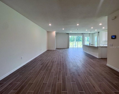 1315 Nw 132nd Circle - Photo Thumbnail 1