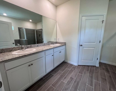 1315 Nw 132nd Circle - Photo Thumbnail 18