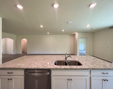 1315 Nw 132nd Circle - Photo Thumbnail 8