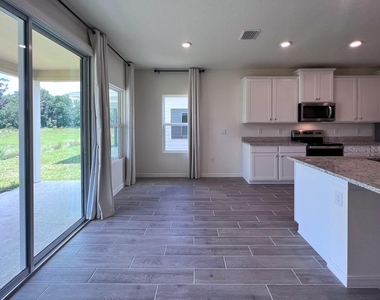 1315 Nw 132nd Circle - Photo Thumbnail 5