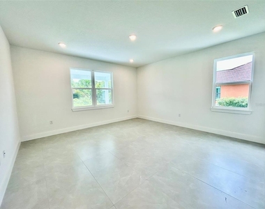 8181 Tecumseh Circle - Photo Thumbnail 13