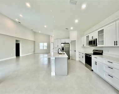 8181 Tecumseh Circle - Photo Thumbnail 9