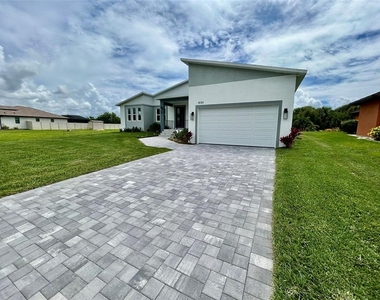 8181 Tecumseh Circle - Photo Thumbnail 1
