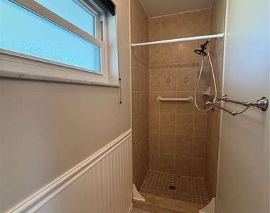 814 Spring Lake Boulevard Nw - Photo Thumbnail 7