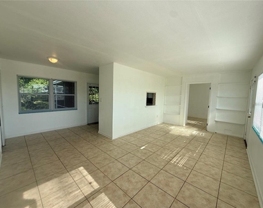 4362 Conway Boulevard - Photo Thumbnail 2