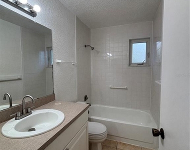 2845 Magdalina Avenue - Photo Thumbnail 8