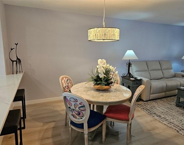 153 Wild Palm Drive - Photo Thumbnail 16