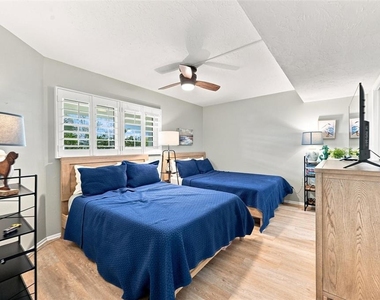 9604 Cortez Road W - Photo Thumbnail 37