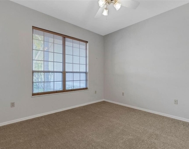 4044 Penshurst Park - Photo Thumbnail 38