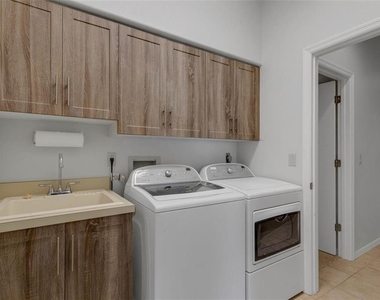 4044 Penshurst Park - Photo Thumbnail 54