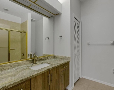 4044 Penshurst Park - Photo Thumbnail 35