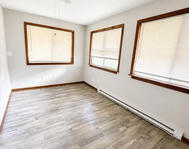 1322 Penn Avenue - Photo Thumbnail 7