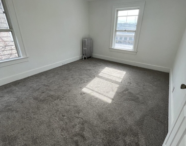 1139 Sanderson Avenue - Photo Thumbnail 15