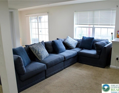 260 Snapdragon Way - Photo Thumbnail 14