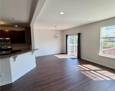 260 Snapdragon Way - Photo Thumbnail 17