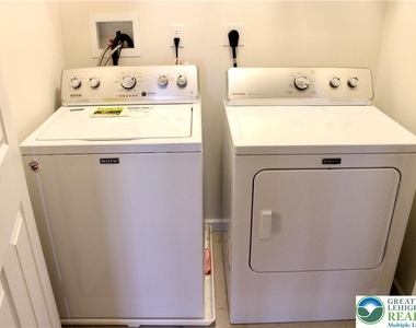 260 Snapdragon Way - Photo Thumbnail 13