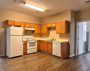 79 W Market Street - Photo Thumbnail 1