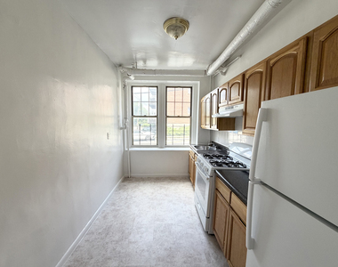 480 Warburtin ave - Photo Thumbnail 5