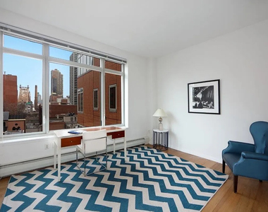East 59th Street - Photo Thumbnail 1