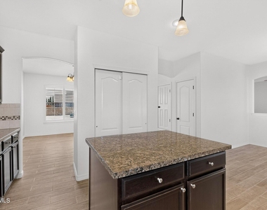 14613 Sunny Land Avenue - Photo Thumbnail 23