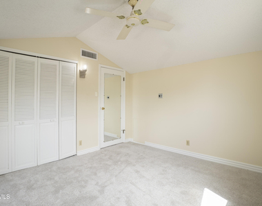 10125 Chezelle Drive - Photo Thumbnail 25