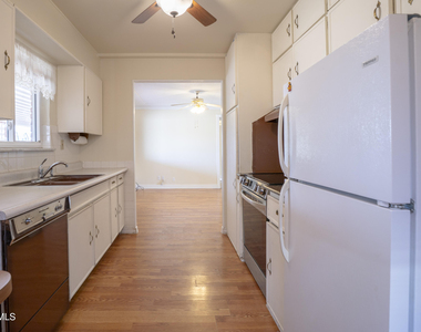 10125 Chezelle Drive - Photo Thumbnail 9