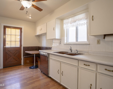 10125 Chezelle Drive - Photo Thumbnail 11