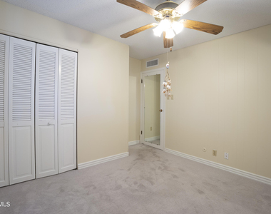 10125 Chezelle Drive - Photo Thumbnail 16