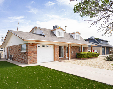 10125 Chezelle Drive - Photo Thumbnail 2