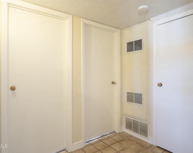 10125 Chezelle Drive - Photo Thumbnail 14