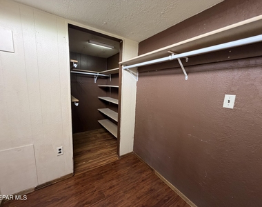12760 Crisantemo Drive - Photo Thumbnail 13