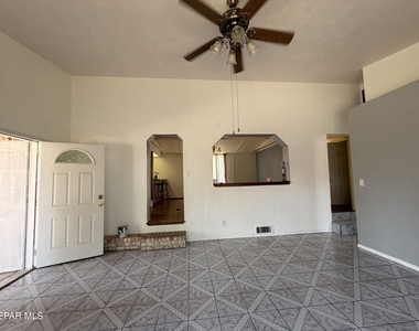 12760 Crisantemo Drive - Photo Thumbnail 5