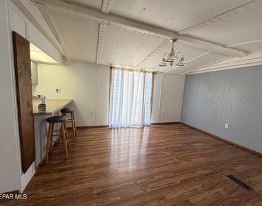 12760 Crisantemo Drive - Photo Thumbnail 17