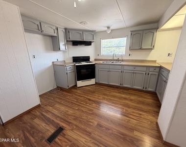 12760 Crisantemo Drive - Photo Thumbnail 25