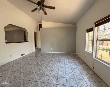 12760 Crisantemo Drive - Photo Thumbnail 6