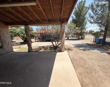 12760 Crisantemo Drive - Photo Thumbnail 29