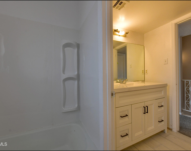 6913 Pamlico Drive - Photo Thumbnail 23