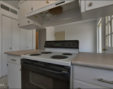 6913 Pamlico Drive - Photo Thumbnail 16