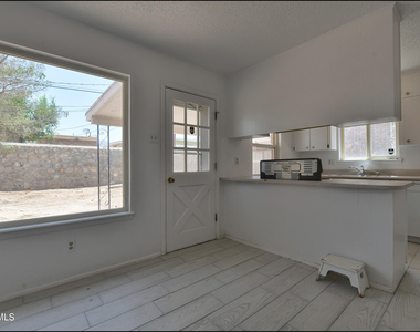 6913 Pamlico Drive - Photo Thumbnail 10