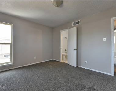 6913 Pamlico Drive - Photo Thumbnail 19